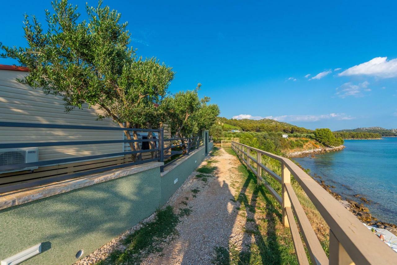 Hotel Camp Bepo à Pakoštane Extérieur photo